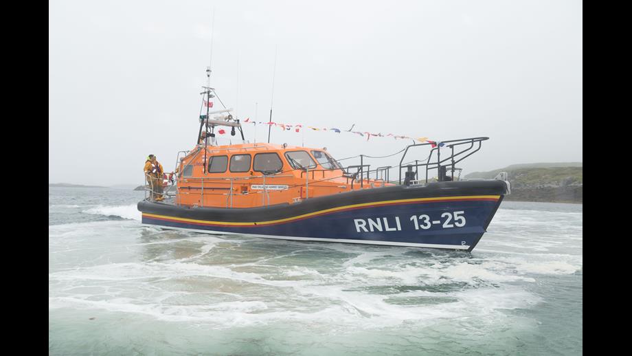 RNLB Stella and Humfrey Berkeley at sea
