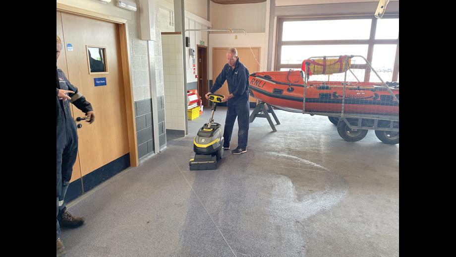 Kärcher cleaning equipment being put through its paces by Bridlington RNLI volunteer Dave Coverdale.