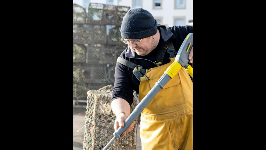 New Kärcher cleaning equipment for lifesaving volunteer crew at Bridlington
