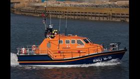 Shoreham all weather lifeoat in action 