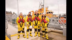 Gordon returned to Campbeltown to meet the three volunteers who saved his life.