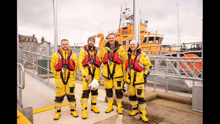 Gordon returned to Campbeltown to meet the three volunteers who saved his life.
