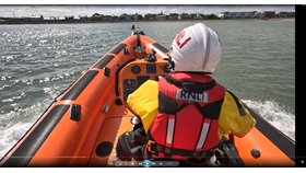 Skerries RNLI approaching the casualties