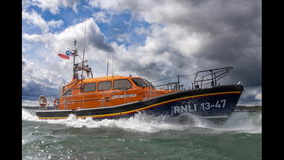 The Shannon-class lifeboat has a top speed of 25-knots – almost 50% faster than the Mersey – the Shannon will reach those in need much quicker, allowing Anstruther to cover a larger area of coastline.