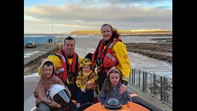 Laura and Richard Gillespie pictured with children, MAtthew, Eibhlin and Darragh.