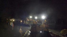 Nighttime rescue of narrowboat