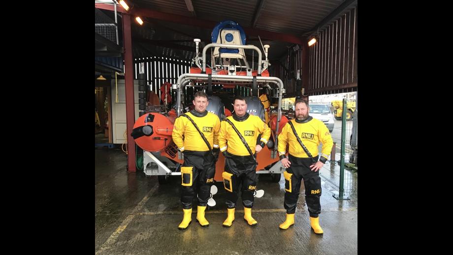 Volunteer lifeboat crew