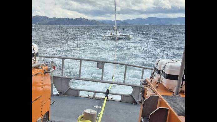 Casualty vessel under tow