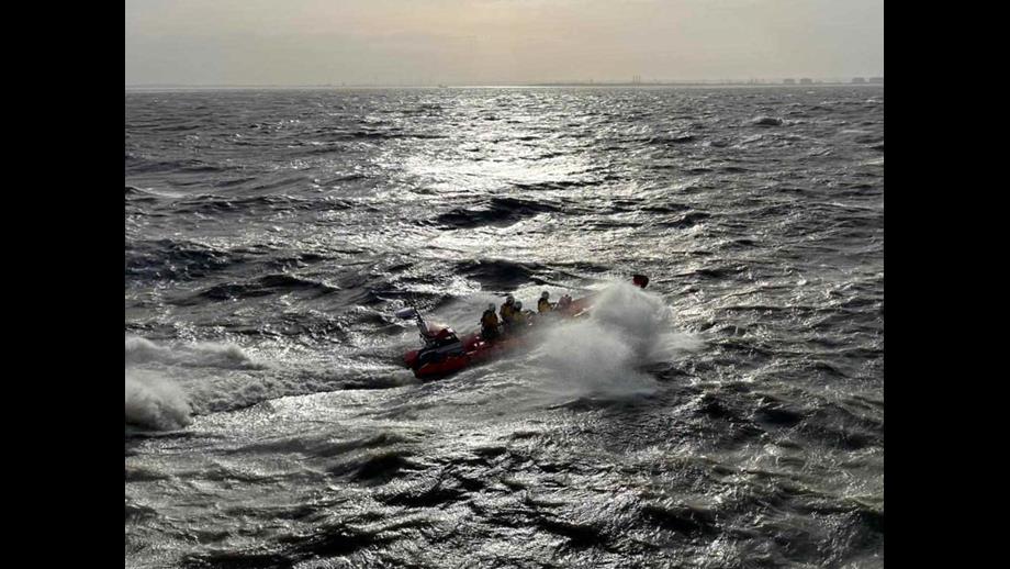 B-885 Julia and Angus Wright heading out to search for kitesurfer during storm Bert