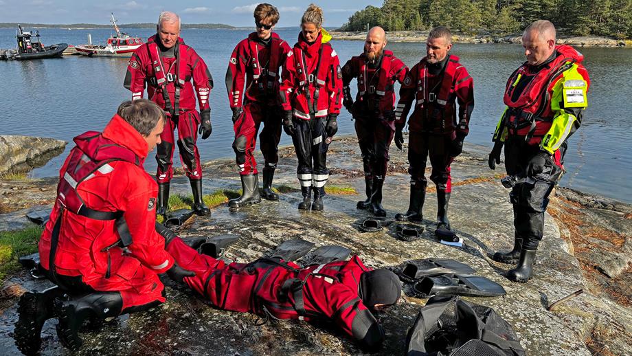 Training exercise during the Lifeboat Crew Exchange in Finland