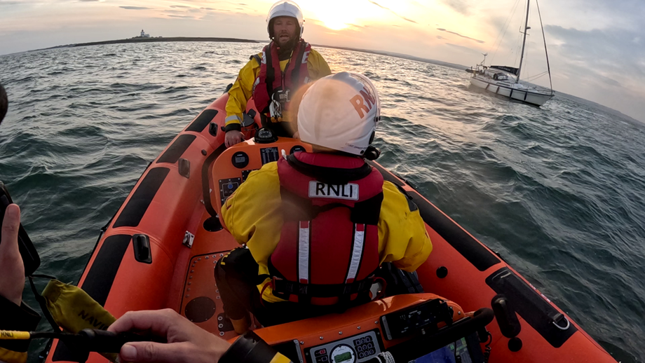 Newbiggin approaching the casualty vessel