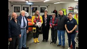 Retirees and Teddington RNLI Volunteer Crew