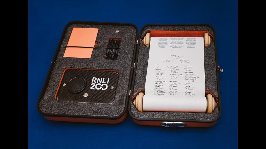 The scroll in its special case 