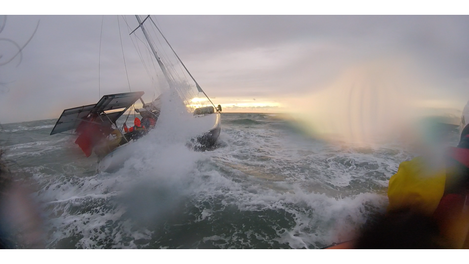 Waves over casualty vessel