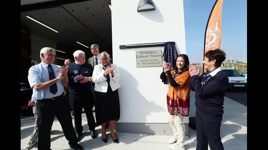Donegal Person of the Year Moya Brennan unveils a plaque to commemorate the station opening