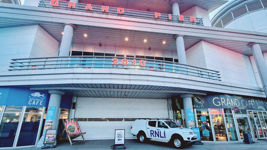 Entrance to the Grand Pier