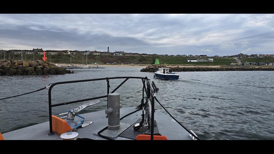 Peterhead RNLI escorting the casualty vessel to Peterhead marina 