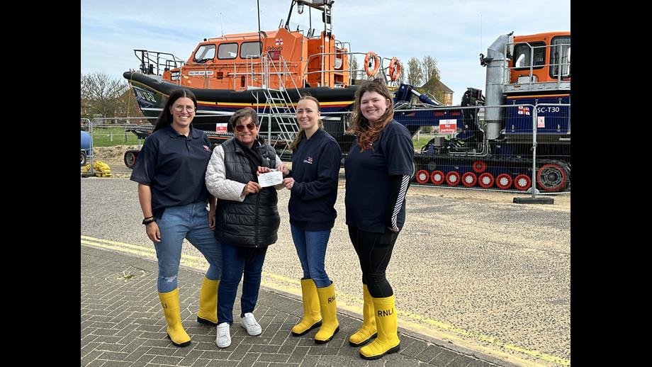 RNLI Clacton receives donation from local amateur dramatics group
