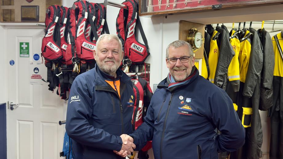 (L-R) Chris Westall hands over to Nigel Gray