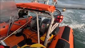 Skerries RNLI Atlantic 85 towing the casualty vessel