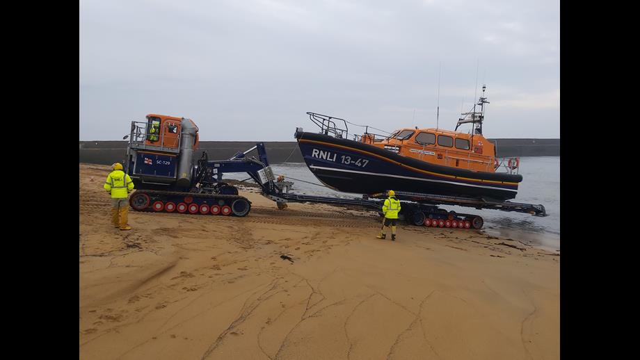 Anstruther RNLI lifeboat Robert and Catherine Steen recovery