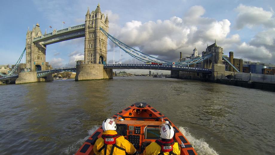 Tower's E class lifeboat, Hurley Burley, heading along the Thames towards Tower Bridge