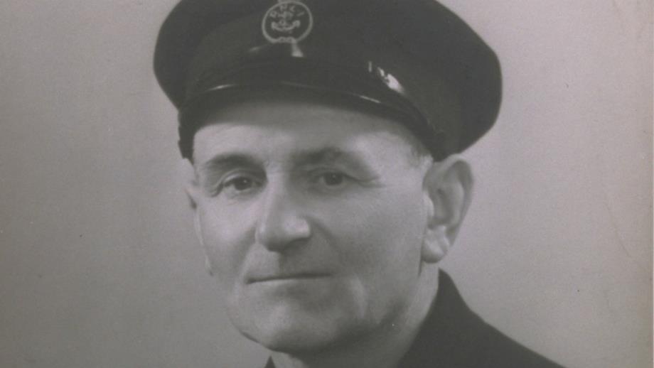 Ramsgate Coxwain Howrd Knight who, along with his volunteer crew, helped evacuate soldiers from Dunkirk in May 1940.