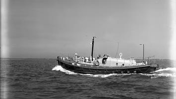 Black and white image of Aberdeen lifeboat, Hilton Briggs, while on trials 15/08/1951