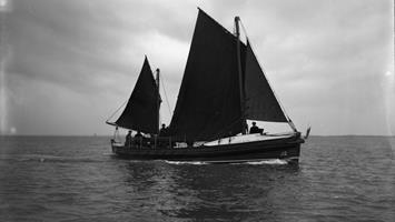Black and white image of Pwllheli lifeboat, William Macpherson, while on trials