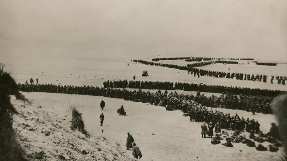 Troops amassing at Dunkirk