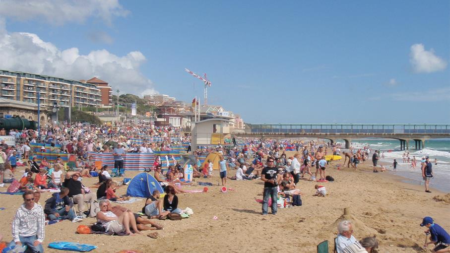 Boscombe East Beach at Bournemouth in Dorset is an RNLI lifeguarded beach.