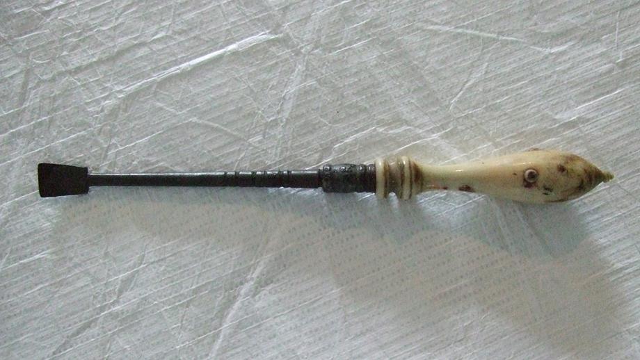William Darling's ear scraper