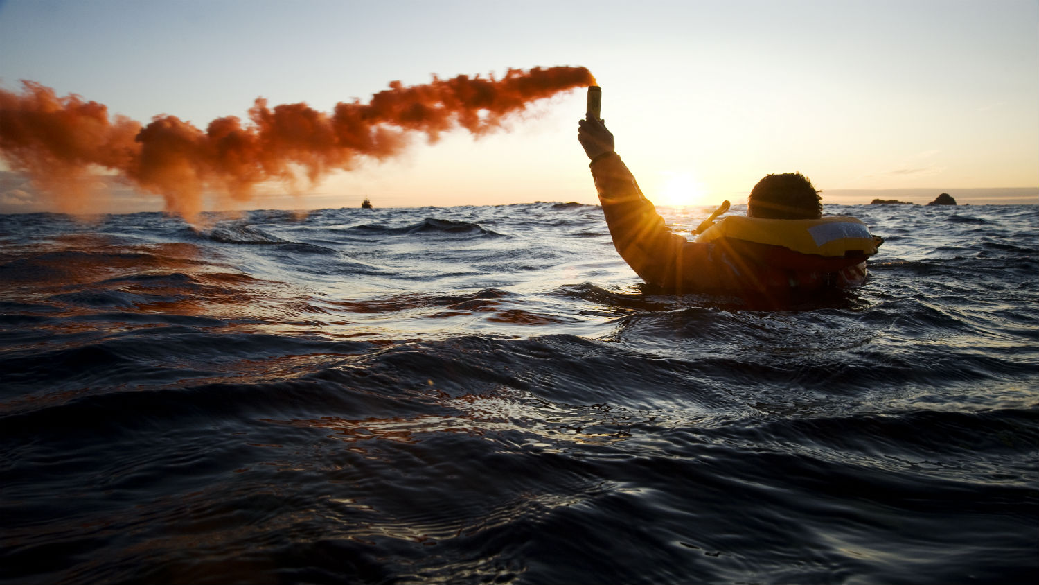 Man overboard flare exercise with Padstow RNLI