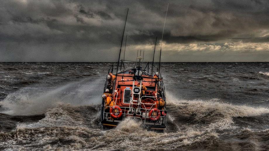 Aldeburgh RNLI’s Mersey class lifeboat, Freddie Cooper 12-34, in rough seas