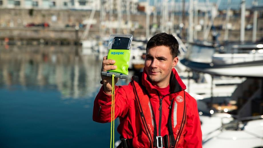 Aquapac’s waterproof mobile phone pouch in action 