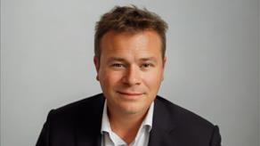 A shoulders-up image of Ross Barraclough
